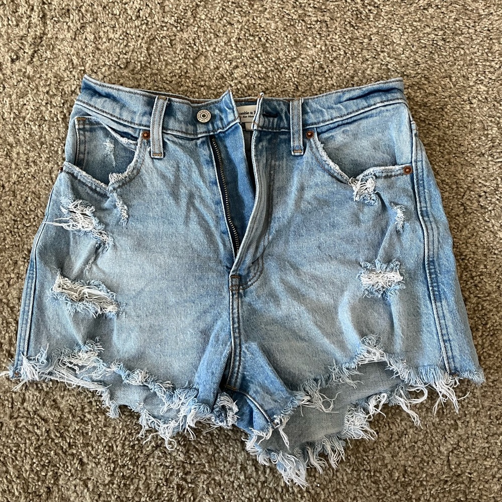 Abercrombie Ultra High Rise Mom Short